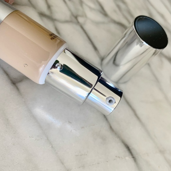 It Cosmetics Bundle (Medium Complexion) - Picture 6 of 12